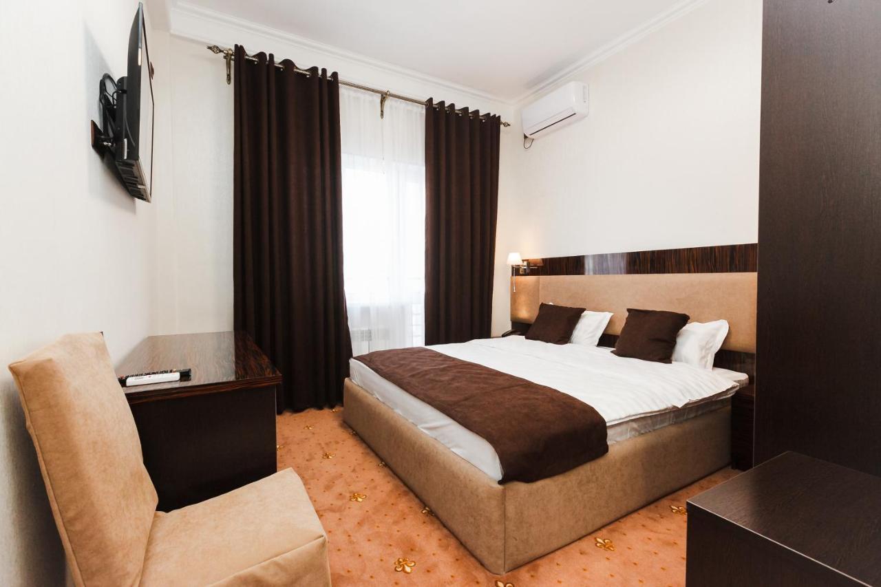 Beluga Hotel Atirau Kültér fotó