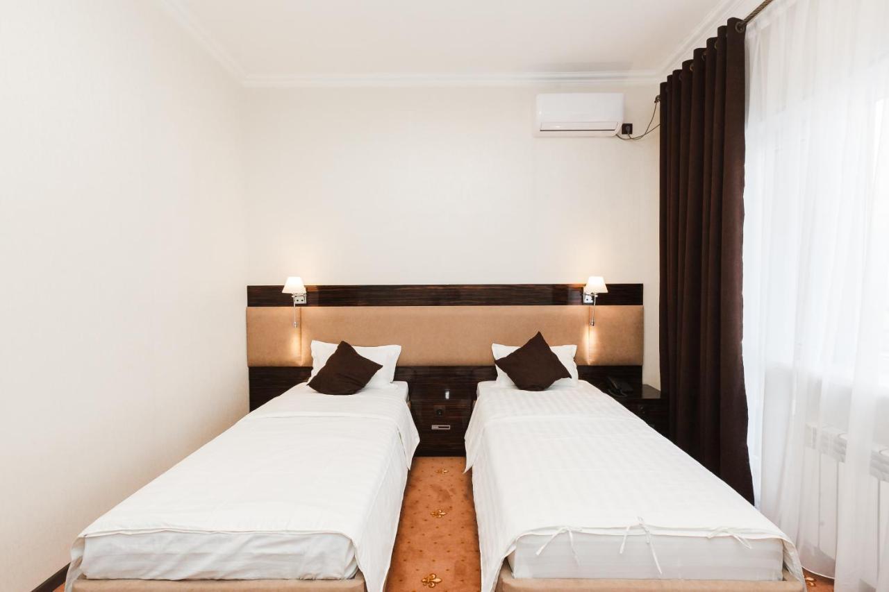 Beluga Hotel Atirau Kültér fotó